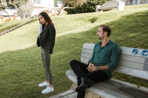 7 Signs of a Dead-End Relationship—and What to Do Next